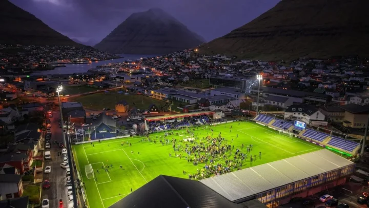 Á Djúpumýru stadion