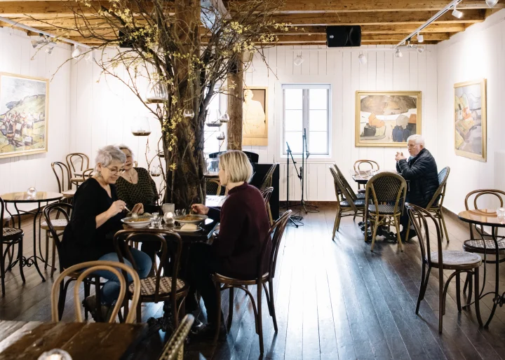 Gallery / Coffee shop in Fuglafjørður